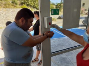 ΛΕΙΤΟΥΡΓΙΑ ΤΟΥ ΚΕΝΤΡΟΥ ΜΕ ΤΑ ΠΡΩΤΟΚΟΛΛΑ ΑΣΦΑΛΕΙΑΣ ΚΑΤΑ ΤΗΣ ΔΙΑΔΟΣΗΣ ΤΟΥ ΙOY COVID-19