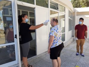 ΛΕΙΤΟΥΡΓΙΑ ΤΟΥ ΚΕΝΤΡΟΥ ΜΕ ΤΑ ΠΡΩΤΟΚΟΛΛΑ ΑΣΦΑΛΕΙΑΣ ΚΑΤΑ ΤΗΣ ΔΙΑΔΟΣΗΣ ΤΟΥ ΙOY COVID-19