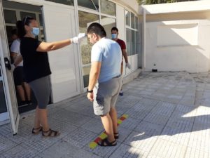 ΛΕΙΤΟΥΡΓΙΑ ΤΟΥ ΚΕΝΤΡΟΥ ΜΕ ΤΑ ΠΡΩΤΟΚΟΛΛΑ ΑΣΦΑΛΕΙΑΣ ΚΑΤΑ ΤΗΣ ΔΙΑΔΟΣΗΣ ΤΟΥ ΙOY COVID-19