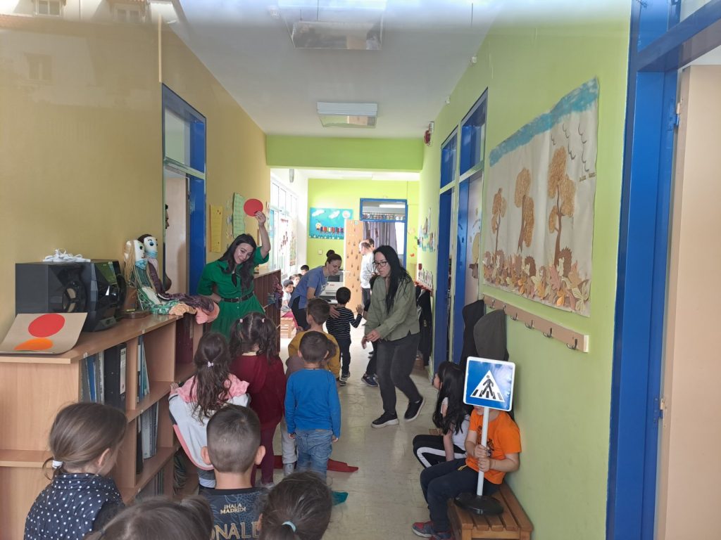ΚΟΙΝΩΝΙΚΟ ΠΛΑΙΣΙΟ ΣΕ ΝΗΠΙΑΓΩΓΕΙΟ ΣΤΟ ΠΛΑΙΣΙΟ ΠΡΟΓΡΑΜΜΑΤΟΣ ΟΔΙΚΗΣ ΑΣΦΑΛΕΙΑΣ 17-04-2024