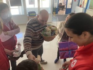ΠΑΣΧΑΛΙΝΕΣ ΛΑΜΠΑΔΕΣ ΑΠΟ ΤΟΥΣ ΕΘΕΛΟΝΤΕΣ ΚΟΙΝΩΝΙΚΗΣ ΠΡΟΝΟΙΑΣ  ΤΟΥ ΕΛΛΗΝΙΚΟΥ ΕΡΥΘΡΟΥ ΣΤΑΥΡΟΥ ΗΡΑΚΛΕΙΟΥ 11-04-2025