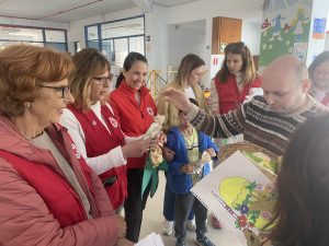 ΠΑΣΧΑΛΙΝΕΣ ΛΑΜΠΑΔΕΣ ΑΠΟ ΤΟΥΣ ΕΘΕΛΟΝΤΕΣ ΚΟΙΝΩΝΙΚΗΣ ΠΡΟΝΟΙΑΣ  ΤΟΥ ΕΛΛΗΝΙΚΟΥ ΕΡΥΘΡΟΥ ΣΤΑΥΡΟΥ ΗΡΑΚΛΕΙΟΥ 11-04-2025