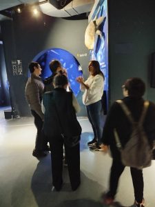 ΕΚΠΑΙΔΕΥΤΙΚΗ ΕΠΙΣΚΕΨΗ ΚΑΙ ΞΕΝΑΓΗΣΗ ΣΤΟΝ &#8220;ΘΑΛΑΣΣΟΚΟΣΜΟ&#8221; ΚΡΗΤΗΣ 30-04-2025