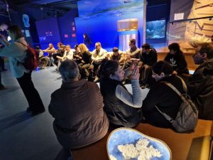 ΕΚΠΑΙΔΕΥΤΙΚΗ ΕΠΙΣΚΕΨΗ ΚΑΙ ΞΕΝΑΓΗΣΗ ΣΤΟΝ &#8220;ΘΑΛΑΣΣΟΚΟΣΜΟ&#8221; ΚΡΗΤΗΣ 30-04-2025