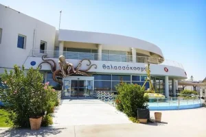 ΕΚΠΑΙΔΕΥΤΙΚΗ ΕΠΙΣΚΕΨΗ ΚΑΙ ΞΕΝΑΓΗΣΗ ΣΤΟΝ &#8220;ΘΑΛΑΣΣΟΚΟΣΜΟ&#8221; ΚΡΗΤΗΣ 30-04-2025