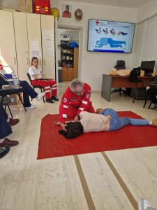 ΕΚΠΑΙΔΕΥΣΗ ΑΠΟ ΤΟΝ ΤΟΜΕΑ ΗΡΑΚΛΕΙΟΥ ΤΩΝ ΕΘΕΛΟΝΤΩΝ ΣΑΜΑΡΕΙΤΩΝ, ΔΙΑΣΩΣΤΩΝ &#038; ΝΑΥΑΓΟΣΩΣΤΩΝ ΤΟΥ Ε.Ε.Σ. 04-05-2025 Ελληνικού Ερυθρού Σταυρού