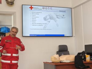 ΕΚΠΑΙΔΕΥΣΗ ΑΠΟ ΤΟΝ ΤΟΜΕΑ ΗΡΑΚΛΕΙΟΥ ΤΩΝ ΕΘΕΛΟΝΤΩΝ ΣΑΜΑΡΕΙΤΩΝ, ΔΙΑΣΩΣΤΩΝ &#038; ΝΑΥΑΓΟΣΩΣΤΩΝ ΤΟΥ Ε.Ε.Σ. 04-05-2025 Ελληνικού Ερυθρού Σταυρού