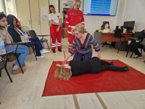 ΕΚΠΑΙΔΕΥΣΗ ΑΠΟ ΤΟΝ ΤΟΜΕΑ ΗΡΑΚΛΕΙΟΥ ΤΩΝ ΕΘΕΛΟΝΤΩΝ ΣΑΜΑΡΕΙΤΩΝ, ΔΙΑΣΩΣΤΩΝ &#038; ΝΑΥΑΓΟΣΩΣΤΩΝ ΤΟΥ Ε.Ε.Σ. 04-05-2025 Ελληνικού Ερυθρού Σταυρού