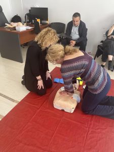 ΕΚΠΑΙΔΕΥΣΗ ΑΠΟ ΤΟΝ ΤΟΜΕΑ ΗΡΑΚΛΕΙΟΥ ΤΩΝ ΕΘΕΛΟΝΤΩΝ ΣΑΜΑΡΕΙΤΩΝ, ΔΙΑΣΩΣΤΩΝ &#038; ΝΑΥΑΓΟΣΩΣΤΩΝ ΤΟΥ Ε.Ε.Σ. 04-05-2025 Ελληνικού Ερυθρού Σταυρού